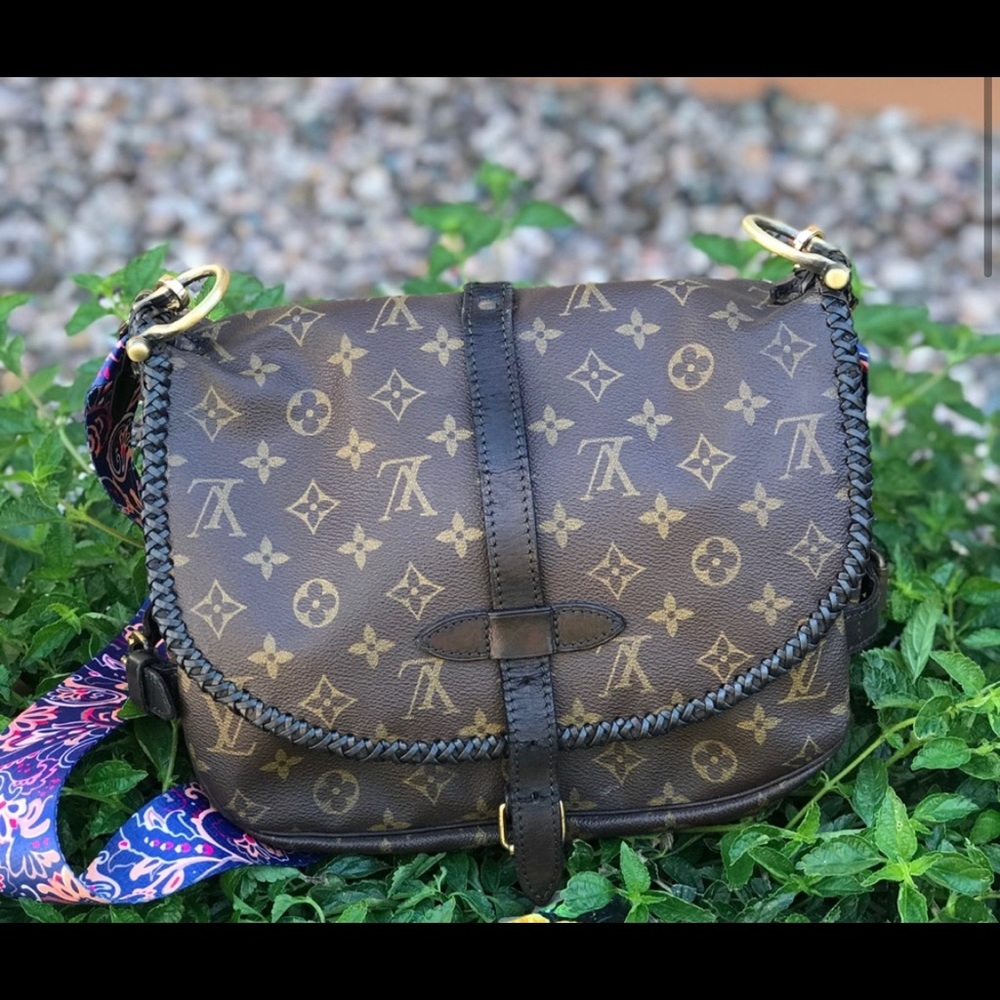 Louis Vuitton Saumur 30